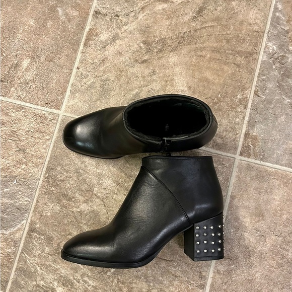 Elegant,stylish ankle boots - Picture 1 of 2
